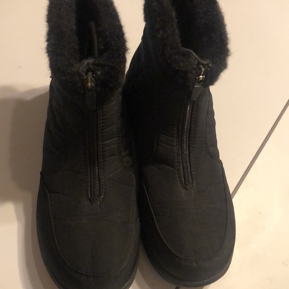 Woman’s  fall loft L.LBean Y2k zip up insulated Tek 2.5 fur slip on black boots - Picture 2 of 10